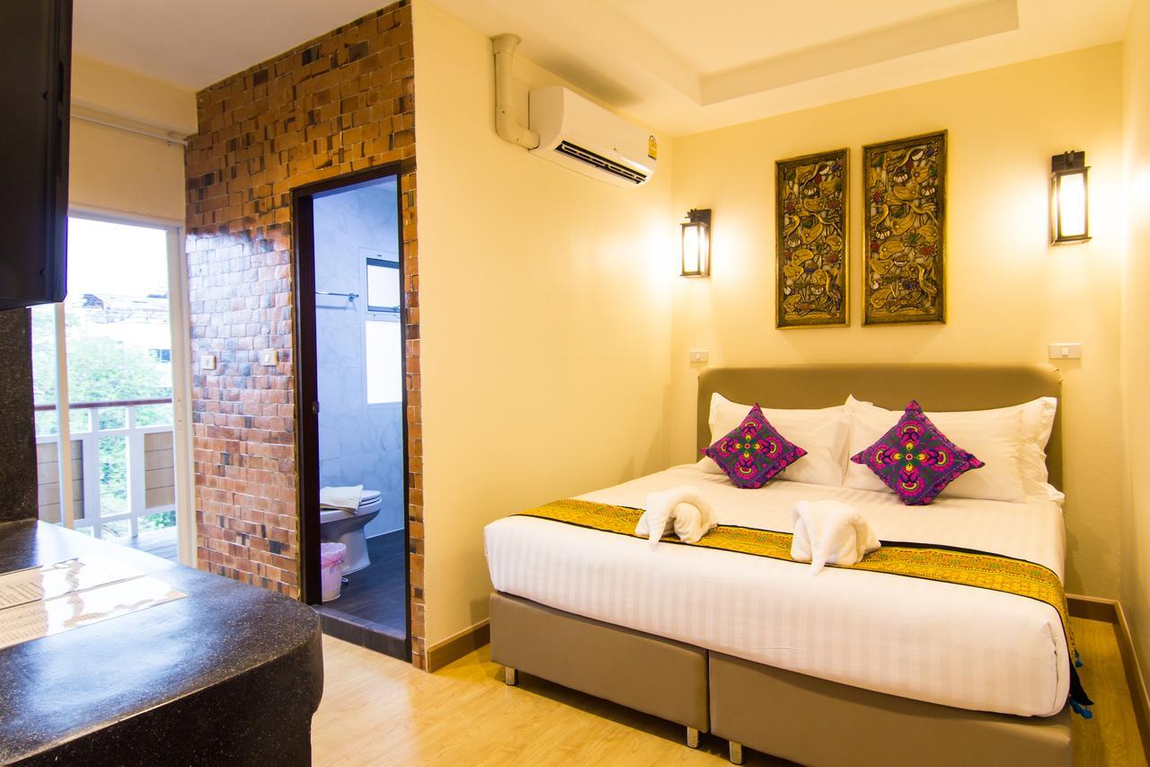 Suan Dok Gate Guesthouse Čiang Mai Exteriér fotografie