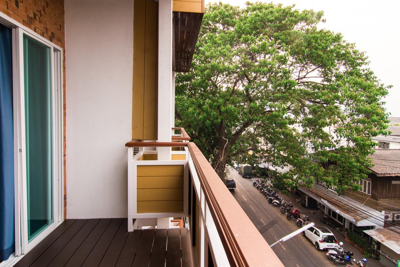 Suan Dok Gate Guesthouse Čiang Mai Exteriér fotografie